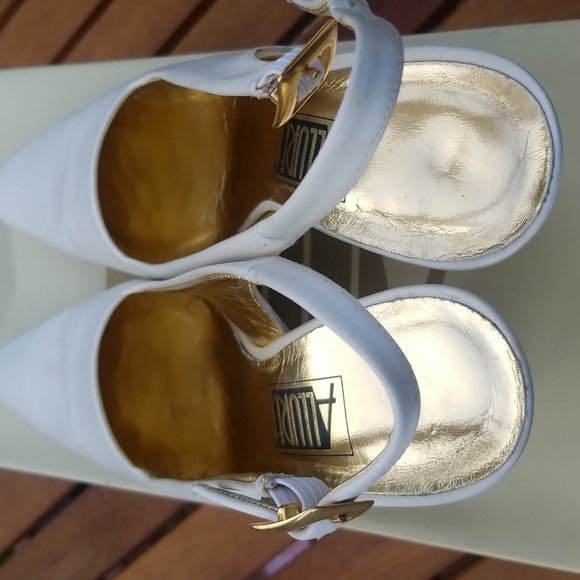 Allure Terza sling back heels size 6 champagne colored vintage - Picture 2 of 15